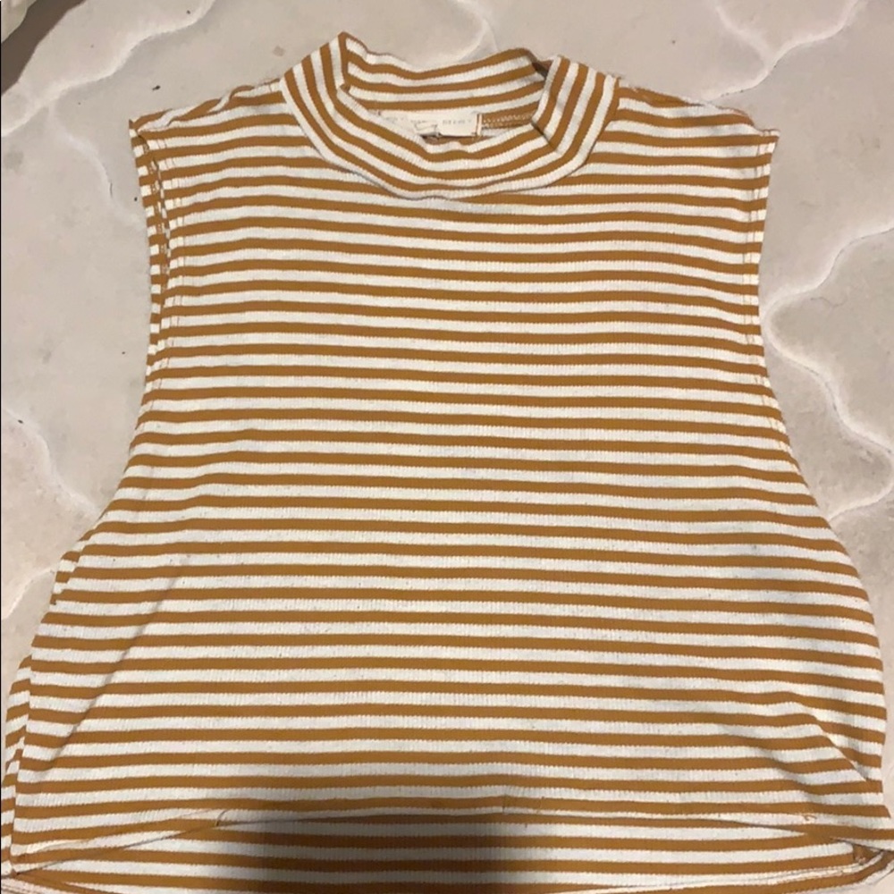 A striped mustard shirt!